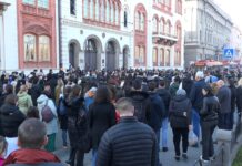 Studenti i srednjoškolci blokirali raskrsnice u više gradova