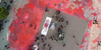 Farbanje trga u Novom Sadu u crveno