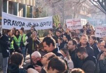 Protest studenata ispred suda i tužilaštva u Novom Sadu