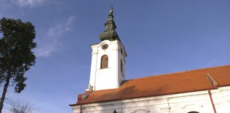 Pravoslavni vernici slave Sabor presvete Bogorodice, dugi dan Božića