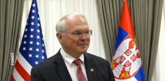 Vučević i Brnabić u oproštajnoj poseti sa ambasadorom Hilom