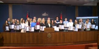 Đukić Dejanović uručila Svetosavske nagrade pojedincima i ustanovama