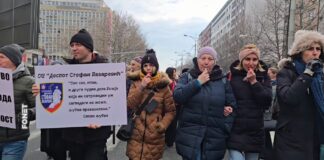 Protest prosvetara ispred Ministarstva