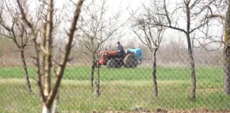 Produžen rok za legalizaciju traktora, motokultivatora i drugih radnih mašina starijih od 10 godina