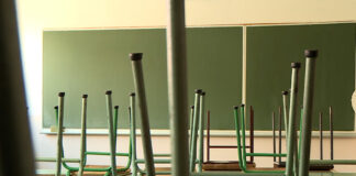 Škole nastavljaju obustavu rada