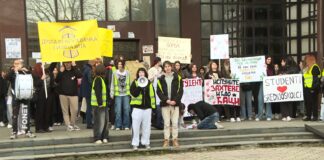 Blokada svih srednjih škola u Kragujevcu do ispunjenja zahteva