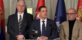 Novi DSS – U Skupštini Srbije jedino nasilje bilo je od strane SNS-a