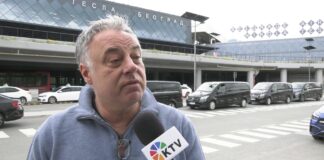 Alek Kavčić zadržan na aerodromu – Represija zbog pomoći prosvetnim radnicima!?