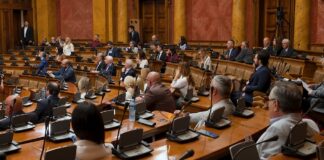 Poslanici nastavili rad raspravom o amandmanima na predloge medijskih zakona