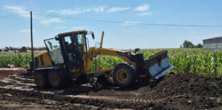 Dok drugi uklanjaju, Klek postavlja – Selo kao deponija političkog nemara
