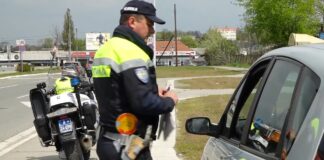 Kontrola nepropisnog korišćenja mobilnog telefona u saobraćaju