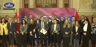 Opozicija: Od sada ovako ulazimo u Skupštinu, jer ne postoji drugi način