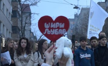 Analitičari – Vučić se neće sad odvažiti na prevremene izbore, studentska lista ima tendenciju rasta