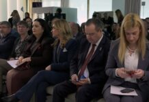 Dačić nije novinarima želeo da odgovara na pitanja o šatorskom naselju ispred parlamenta