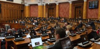 Opozicija u Skupštini Srbije traži povlačenje leks specijalisa o Generalštabu