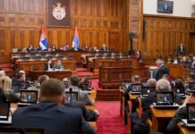 Poslanici Skupštine Srbije nastavili sednicu o biračkom spisku i leks specijalisu o Generalštabu