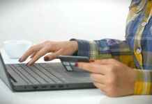Rastu kupovine karticama preko interneta, ali sporije nego ranije