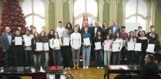 Svetosavlje – Dodeljene stipendije studentima i đacima