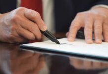 Tramp potpisao Zakon o autorizaciji nacionalne odbrane, čiji se delovi odnose i na Srbiju