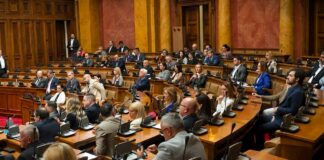 Skupština Srbije izabrala sudije Ustavnog suda koje je predložio Vučić