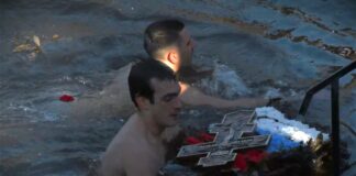 U Zrenjaninu prvi do Časnog krsta doplivao Ognjen Uzelac