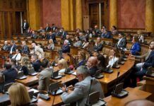 Nastavljena sednica Skupštine, poslanici postavljaju pitanja ministrima