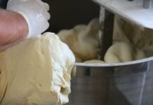 Unija pekara Srbije traži poskupljenje hleba „Sava“ za tri dinara