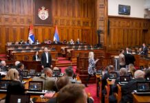 Poslanici opozicije kritikuju izmene pravosudnih zakona, Mrdić smatra da su u interesu građana