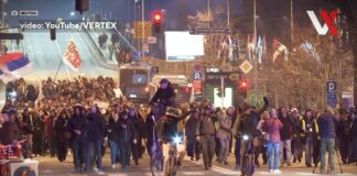 Sinoć u Novom Sadu najmanje troje povređenih, među njima i novinar, napale ih pristalice SNS-a