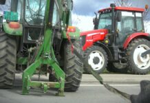 Poljoprivrednici koji protestuju traže hitan sastanak sa Vladom Srbije