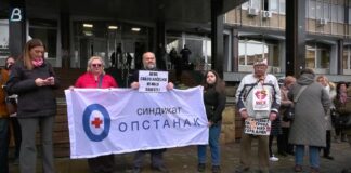 Radnici Apoteka Beograd ponovo protestovali pred Vladom Srbije, traže razgovor sa premijerom