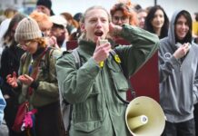 Protest u Novom Sadu zbog oduzimanja prostora Akademiji umetnosti