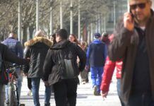 Vlada usvojila uredbu o povećanju cenzusa za dečji dodatak na 18.000 dinara