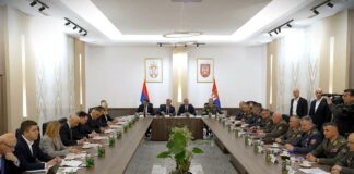 Sastanak Vučića sa najvišim rukovodstvom sistema odbrane