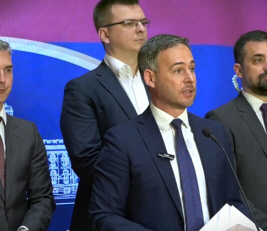 Aleksić (NPS): Vlast namerno sabotirala sednicu da se ne bi raspravljalo o Vladi