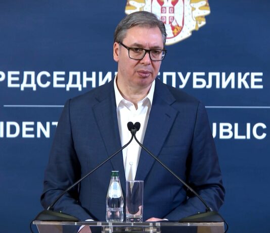 Počele konsultacije Vučića sa predstavnicima stranaka