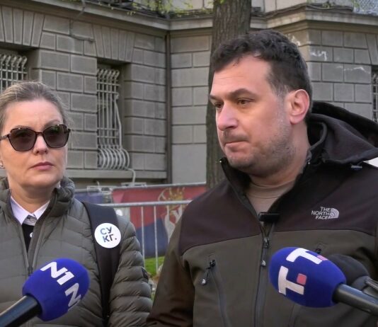 Akademska mreža predala 20.000 potpisa sa zahtevom za izborima: Ovo je pritisak i poruka Vučiću