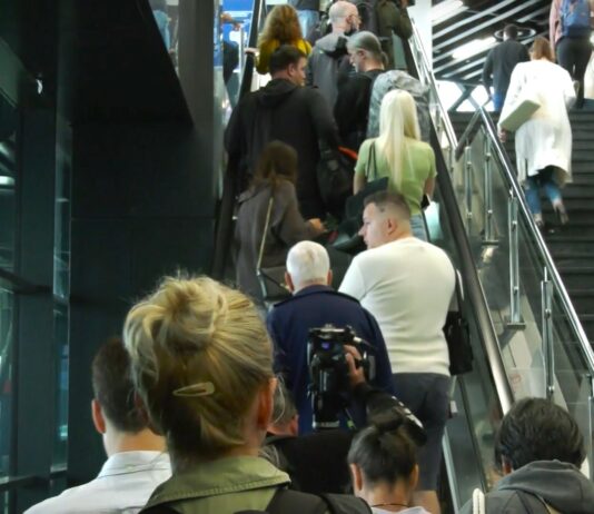 Avio-kompanije podižu cene i smanjuju letove zbog rasta troškova goriva