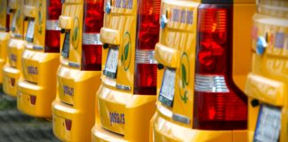 Pošta Srbije predstavila novih 100 električnih dostavnih vozila