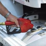 Vlasnici benzinskih pumpi: Gorivo bi sutra moglo da poskupi od tri do pet dinara