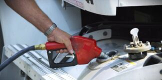 Vlasnici benzinskih pumpi: Gorivo bi sutra moglo da poskupi od tri do pet dinara