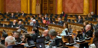Poslanici Skupštine Srbije nastavili raspravu o predlozima izbornih zakona