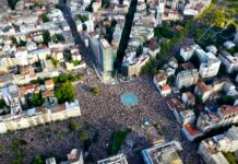Studenti na Slaviji predstavili deo političkog programa, nakon skupa incidenti i hapšenja