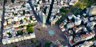 Studenti na Slaviji predstavili deo političkog programa, nakon skupa incidenti i hapšenja