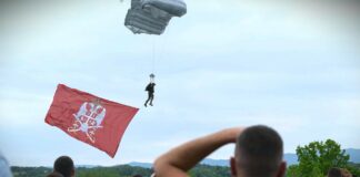 Održan memorijalni avio skup u čast heroja pilota Milenka Pavlovića