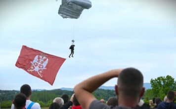 Održan memorijalni avio skup u čast heroja pilota Milenka Pavlovića