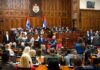 Opozicioni poslanici postavili niz pitanja na sednici Skupštine, iz vlasti samo Mrdić uzvratio