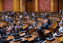 Opozicija u Skupštini traži odgovornost zbog Mrdićevih zakona, vlast kaže da ih sada unapređuje
