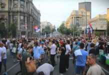 Protest u Beogradu: Akademska zajednice neće ćutati ni odustati od podrške studentima