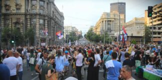 Protest u Beogradu: Akademska zajednice neće ćutati ni odustati od podrške studentima
